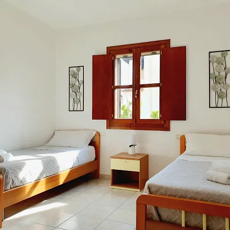 La Casa Di Mara - In Zona Residenziale A Pochi Minuti Da * Cala Liberotto