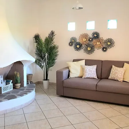 Ferienhaus La Casa Di Mara - In Zona Residenziale A Pochi Minuti Da Cala Liberotto