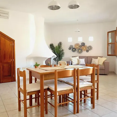 La Casa Di Mara - In Zona Residenziale A Pochi Minuti Da Ferienhaus Cala Liberotto