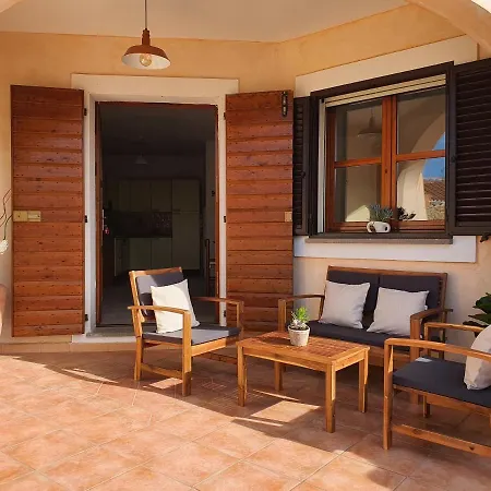 Vakantiehuis La Casa Di Mara - In Zona Residenziale A Pochi Minuti Da Cala Liberotto